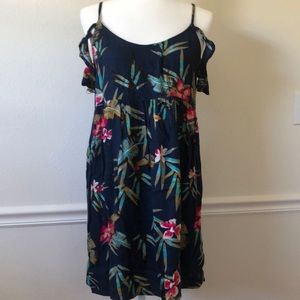 Roxy Hawaiian print cold shoulder dress